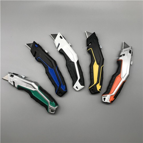 Trapezoidal Blade Zinc Alloy Utility Knife Carpet Knife - China